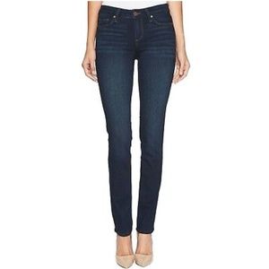 Paige Skyline Skinny Jeans in Duvall
